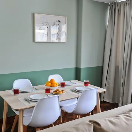 Apartment Cheers To By Misha's Place 5a